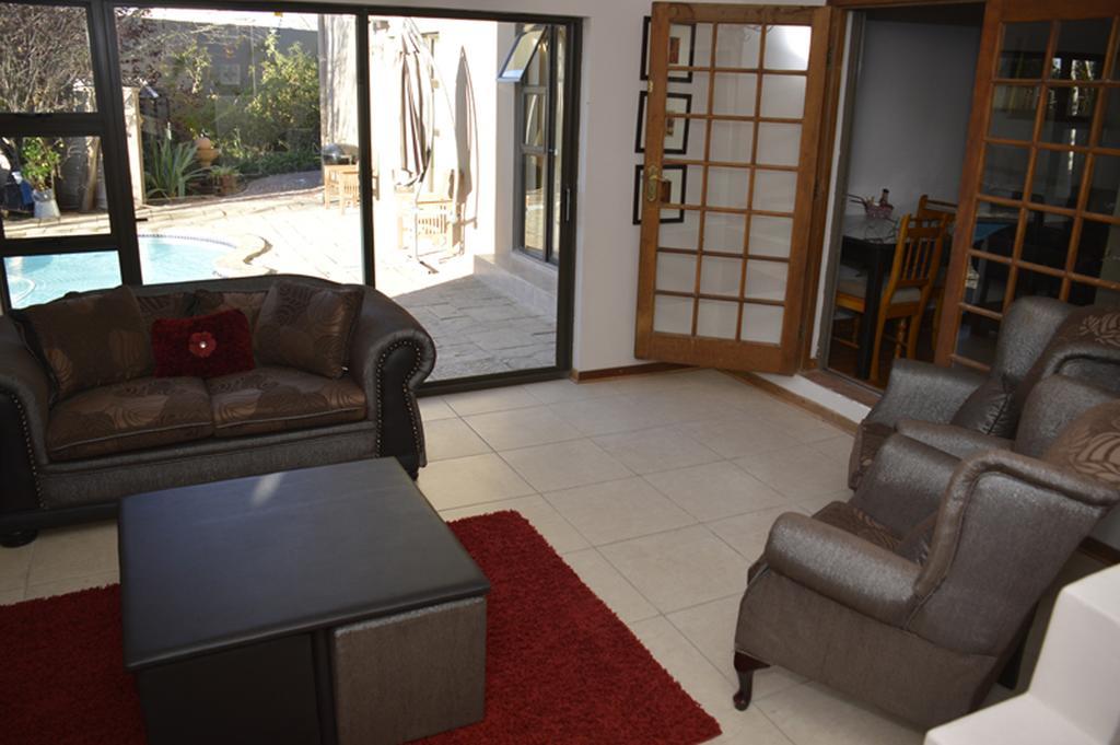 Two Bells Guest House Bloemfontein Exteriér fotografie