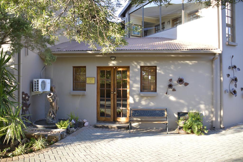Two Bells Guest House Bloemfontein Exteriér fotografie